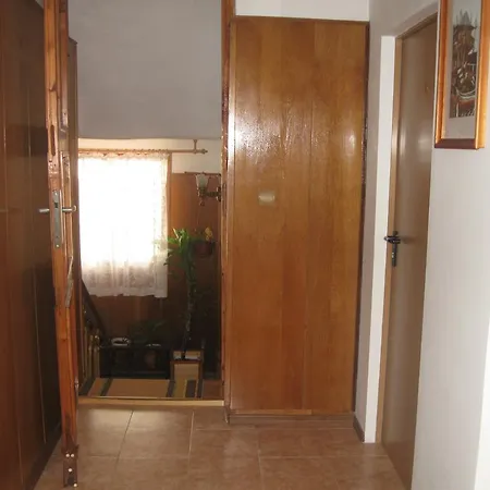 Guest house Sotirovi 2*
